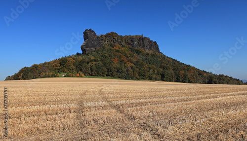 Foto: Am Fuße des Liliensteines Am Fuße des Liliensteines