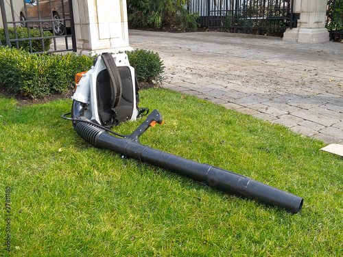 Photo: Leaf Blower Leaf Blower