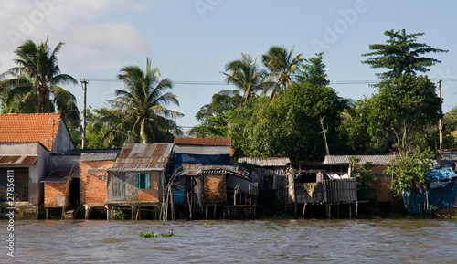 Photo: Mekong river huts Mekong river huts