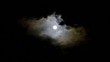Wolken ziehen vor dem Vollmond vorbei Wolken ziehen vor dem Vollmond vorbei