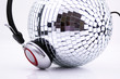 casque audio et disco ball