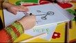 gemalter Hilfeschrei eines Kindes