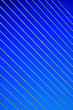linee bianche su un cielo blu