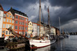 Foto: Boats moored in Nihavn Canal in Copenhagen, Denmark. Boats moored in Nihavn Canal in Copenhagen, Denmark.
