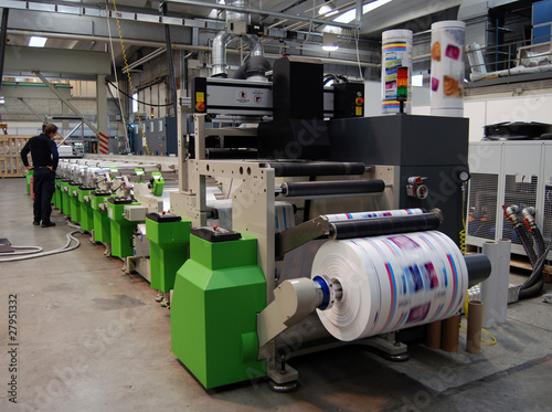 Photo: UV flexo press printing UV flexo press printing