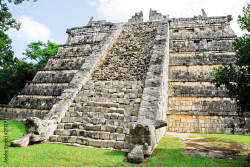 Photo: Chichen itza, The ossuary, tomb of high priest Chichen itza, The ossuary, tomb of high priest
