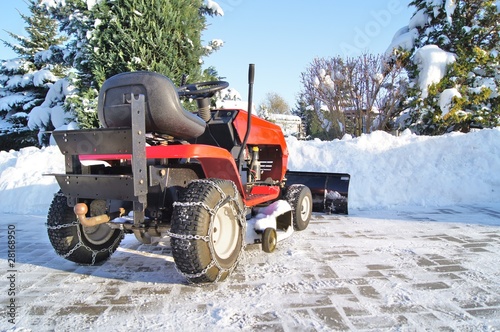 Foto: Winterdienst & Schnee räumen Winterdienst & Schnee räumen