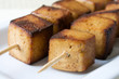 Gebratene Tofuspieße Gebratene Tofuspieße
