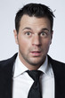 surprise de jeune businessman cool