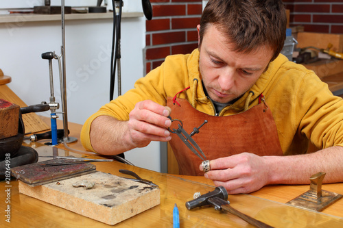 Photo: goldsmith in workshop goldsmith in workshop