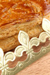 Galette des rois frangipane et couronne dorée