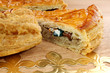 Galette des rois frangipane et fève en porcelaine