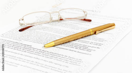 Photo: Contract with glasses Contract with glasses