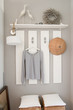 Foto: Garderobe warm weiß Garderobe warm weiß