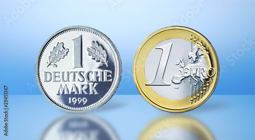 Photo: Mark und Euro Mark und Euro