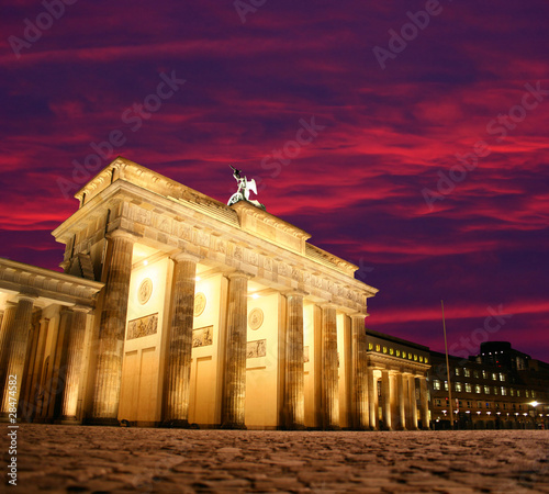 Photo: Abendstimmung am Brandenburger Tor in Berlin Abendstimmung am Brandenburger Tor in Berlin