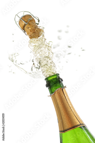 Photo: explosion bouchon de Champagne explosion bouchon de Champagne
