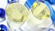 Video: Deux coupes de champagne Deux coupes de champagne