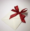 Brief mit roter Schleife Brief mit roter Schleife