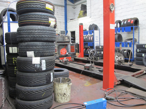 Photo: garage pneu garage pneu