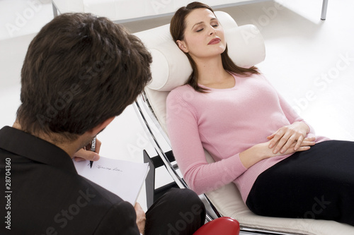 Foto: woman by the psychologist woman by the psychologist