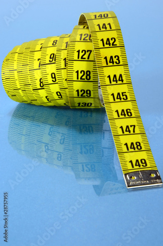 Foto: gelbes Massband gelbes Massband
