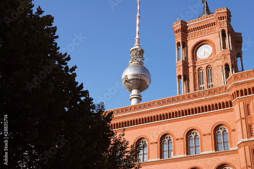 Photo: Berlin – Fernsehturm und Rotes Rathaus Berlin – Fernsehturm und Rotes Rathaus