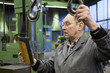 Senior bei der Arbeit: Europa