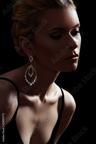 Photo: Luxury woman model, fashion chic jewelry, neckline Luxury woman model, fashion chic jewelry, neckline