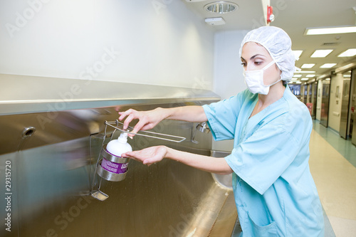 Photo: Surgeon washing hands Surgeon washing hands