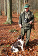 Jäger mit Jagdhund