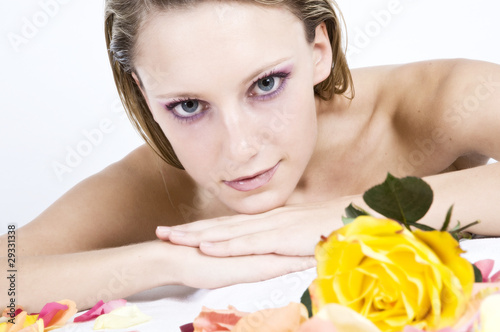 Foto: Frau entspannt sich..........Kosmetik Frau entspannt sich..........Kosmetik