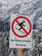 verbotsschild für skifahrer