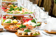 Foto: catering food table set decoration catering food table set decoration