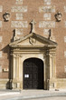 puerta de la iglesia