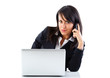 Donna manager al cellulare