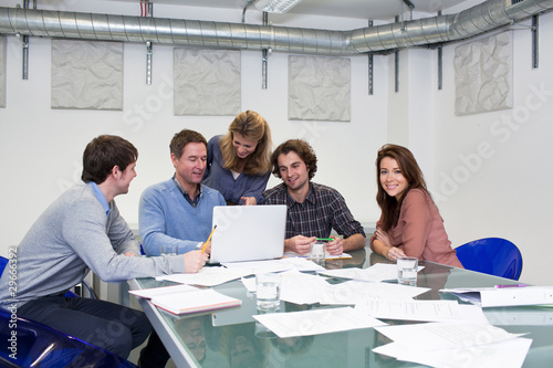 Foto: Creative professionals meeting in conference room Creative professionals meeting in conference room