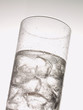 Vaso frío con hielo. Vaso frío con hielo.