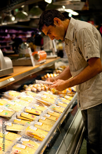 Foto: Faire ses courses au supermarché Faire ses courses au supermarché