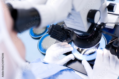 Foto: Labor Reinraum Forschung Entwicklung Untersuchung Hospital Labor Reinraum Forschung Entwicklung Untersuchung Hospital