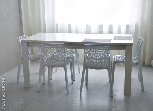 Kitchen Table Chairs on White Table And Chairs In A White Kitchen    Jaros  29804908   See