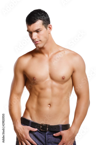 Foto: Healthy muscular young man. Isolated on white background. Healthy muscular young man. Isolated on white background.