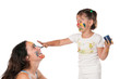 Mamma e figlia si divertono coi colori