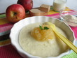 Dinkelgrießbrei mit Apfel für Babys und Kleinkinder