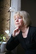 Foto: Frau am Fenster 5 Frau am Fenster 5