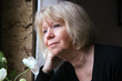Foto: Frau am Fenster 3 Frau am Fenster 3