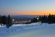 Foto: Grouse Mountain Night Ski Runs overlooking Vancouver Grouse Mountain Night Ski Runs overlooking Vancouver