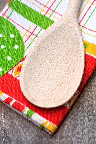 Cucchiaio di legno in cucina