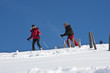 Paar beim Skifahren