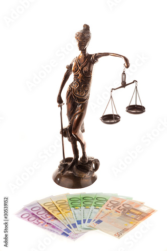 Foto: Justitia und Euro. Justitia und Euro.